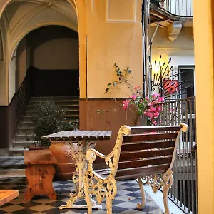 Panzió Cortile Stesicoro, Catania-Fontanarossai nemzetközi repülőtér